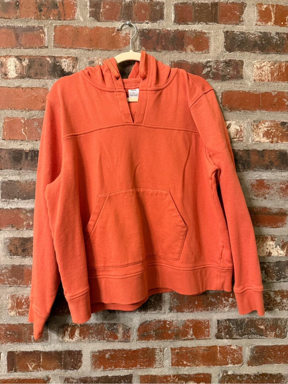T229 -Amazon Essentials Orange Pullover Hoodie Sweatshirt